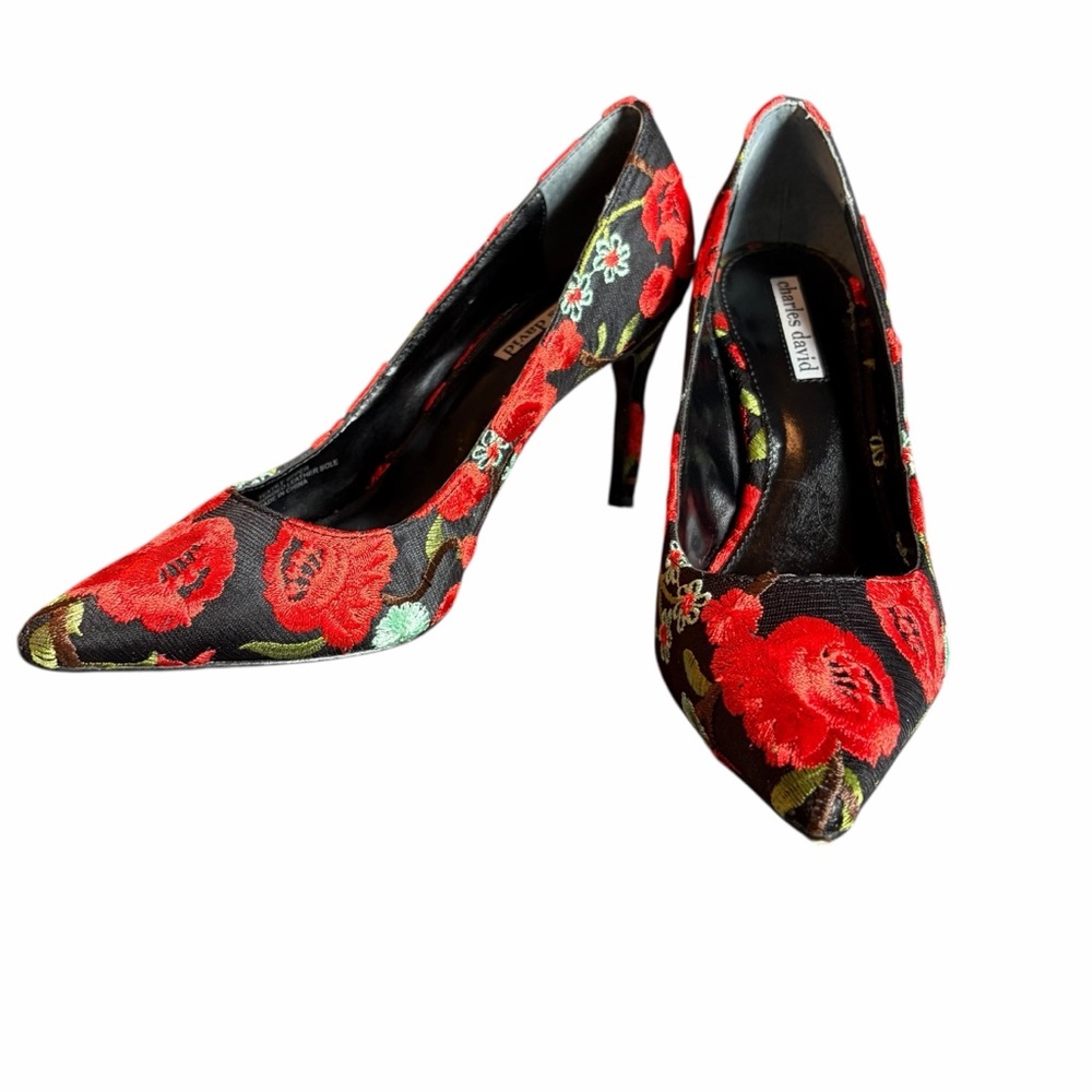 CHARLES DAVID RED FLORAL EMBROIDERED POINTED TOE HEELS SIZE 9 - Picture 4 of 15